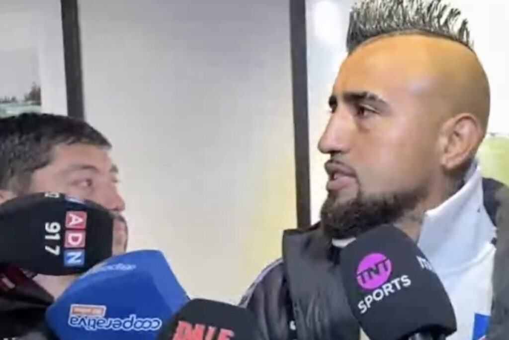 Vidal declarando post partido frente a Audax.